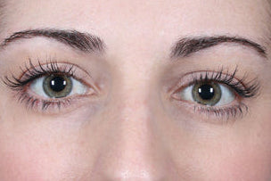 Vollere wimpers na gebruik van Lunevie wimperserum