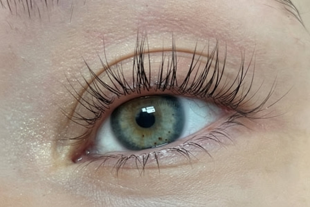Langere wimpers na 4-6 weken Lunevie wimperserum