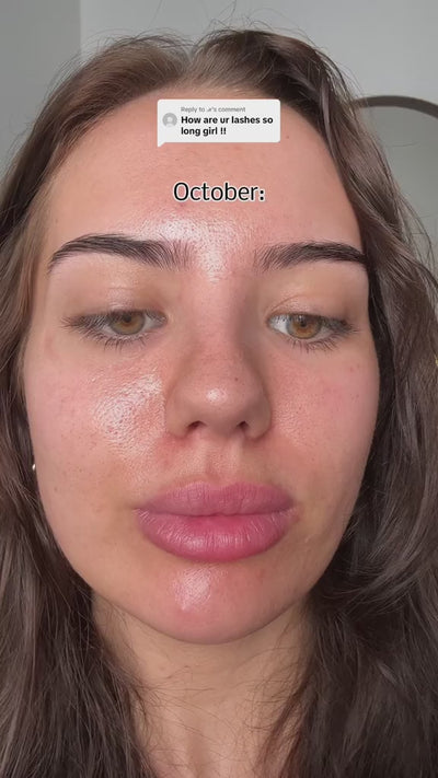 Vrouw brengt Lunevie wimperserum aan voor dagelijks gebruik